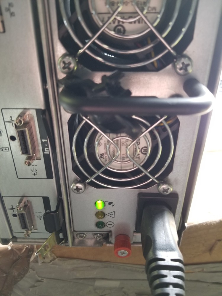 DELL POWERVAULT MD3000 AMP01 NO HDD