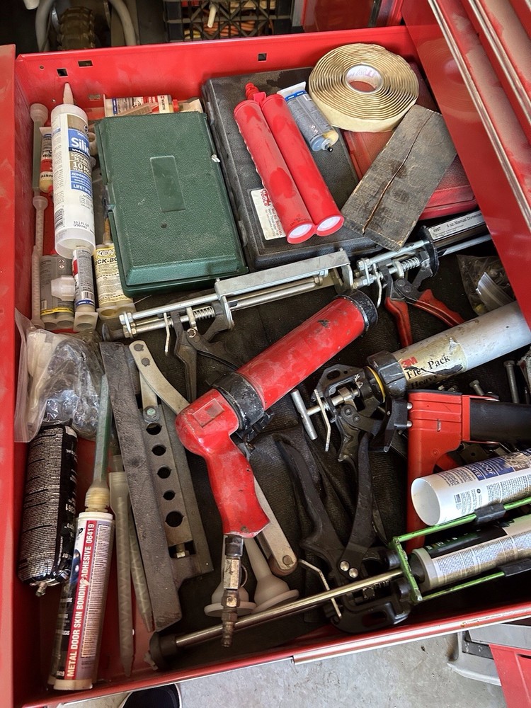 Snap on toolbox with tools, auto body￼
