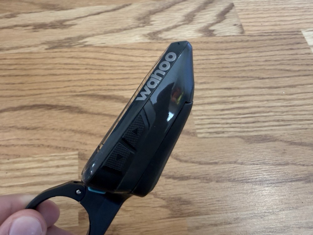 Wahoo ELEMNT BOLT V1 GPS Bike Computer