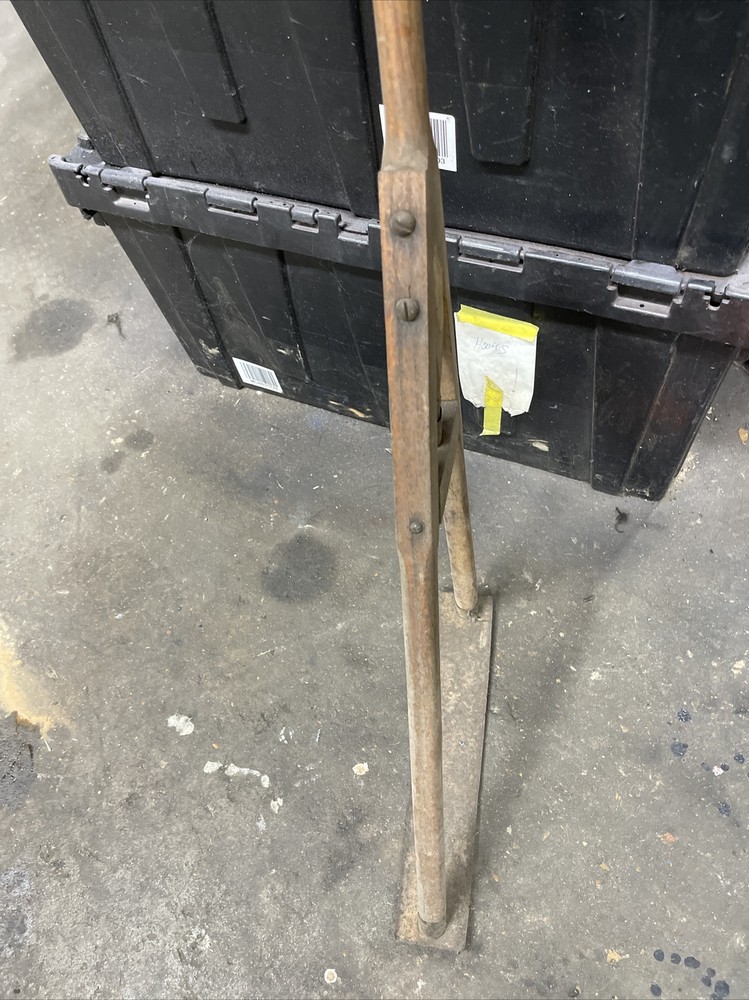 Vintage Weed Grass Kizar Trimmer Sling Blade Wood Handle Rustic Sickle Wacker