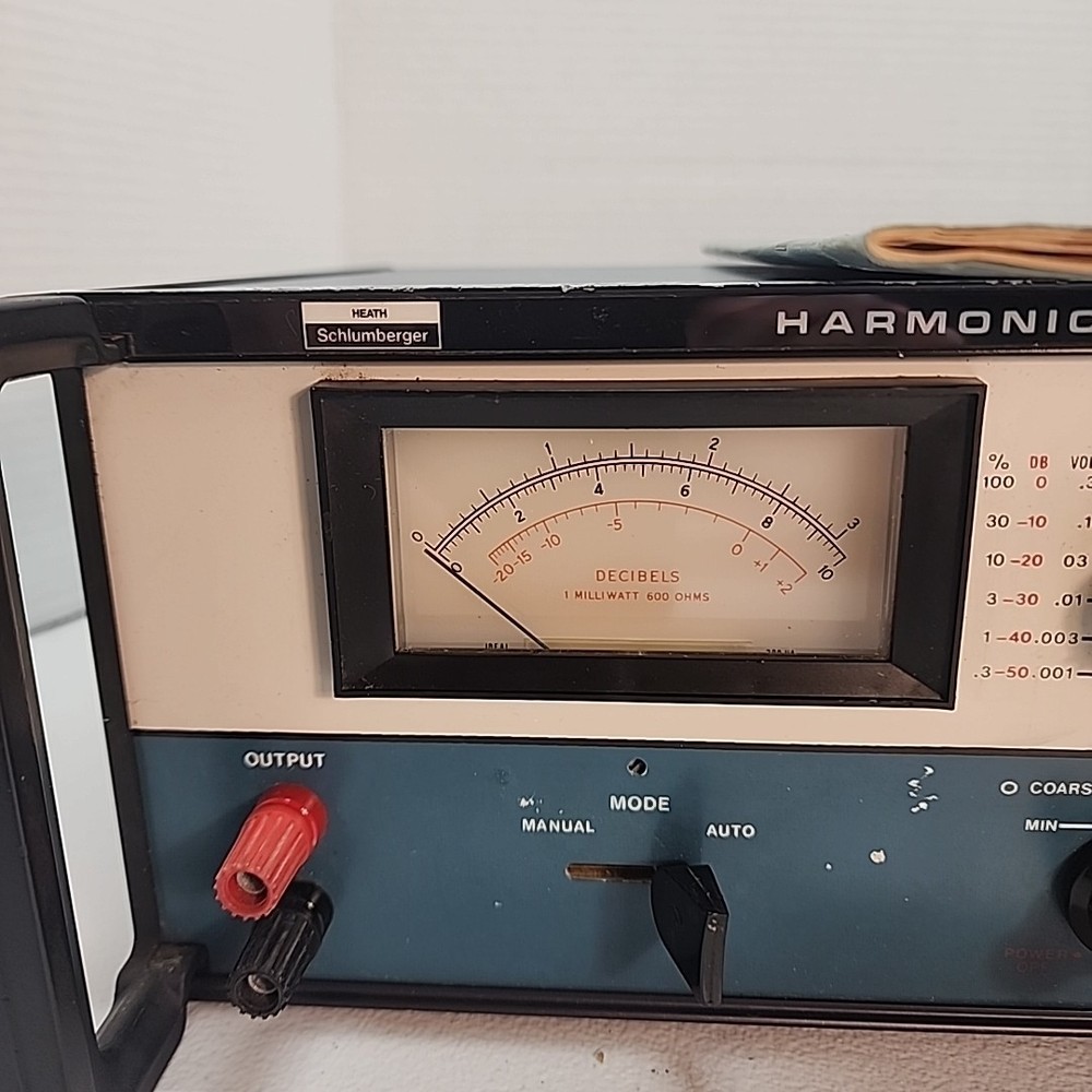 HEATH Schlumberger Model SM-5258 Harmonic Distortion Analyzer