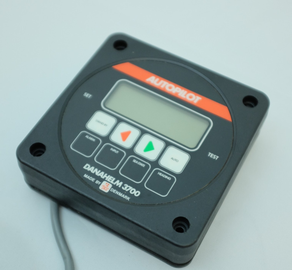 DanaHelm 3700 AUTOPILOT 3701 Control Unit -