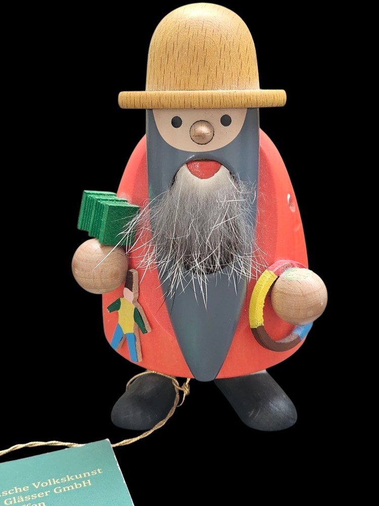 vintage erzgebirgege Small German Nutcracker SH2