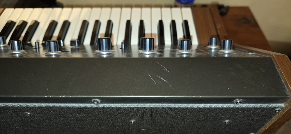 KORG 770 Synthesizer