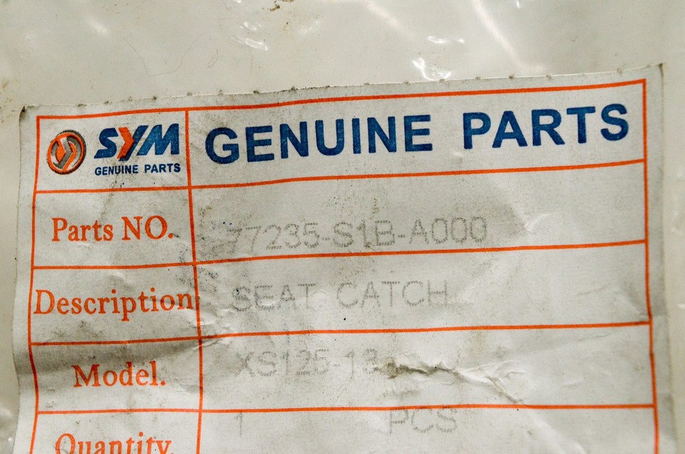 Sym 77235-S1B-A000 Seat Latch Catch NOS