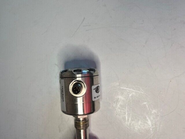 BAUMER LFFS011 LEVEL SWITCH 12-36VDC 4 PIN CONNECTOR