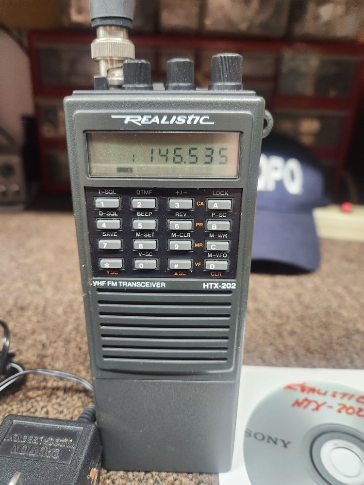 Radio Shack HTX-202 VHF 2m Hand Held ! AA Battery Case ! Nice !