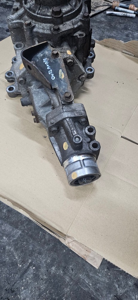 MITSUBISHI OUTLANDER MK2 2012 2.3 DIESEL MANUAL FRONT DIFF DIFFERENTIAL