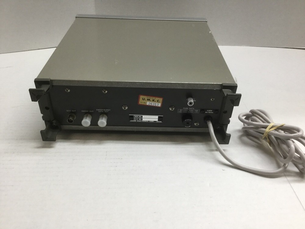 Leader LFG-1310 Sweep + Function signal generato