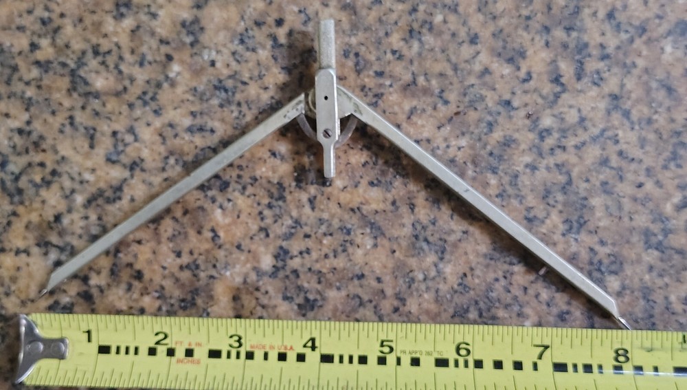 🗽VINTAGE DIVIDER 8"