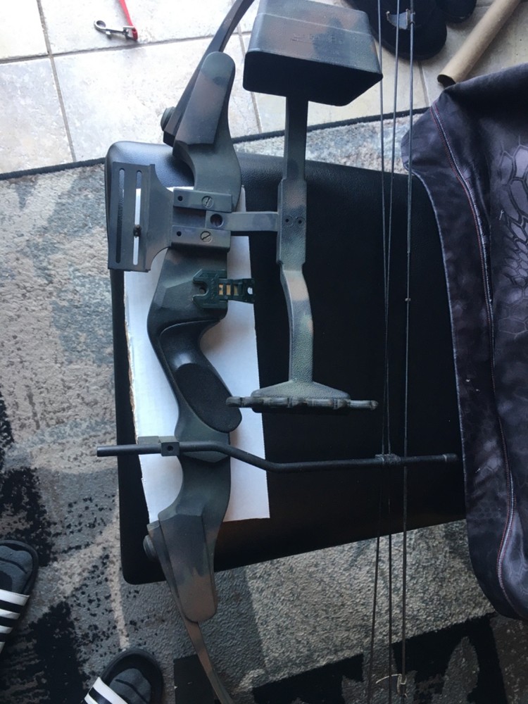 Vtg compound hunting bow