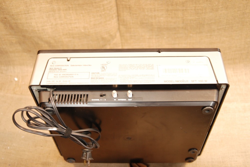 RCA SelectaVision Video Disc Player SFT 100 W - Powers On - Not Tested