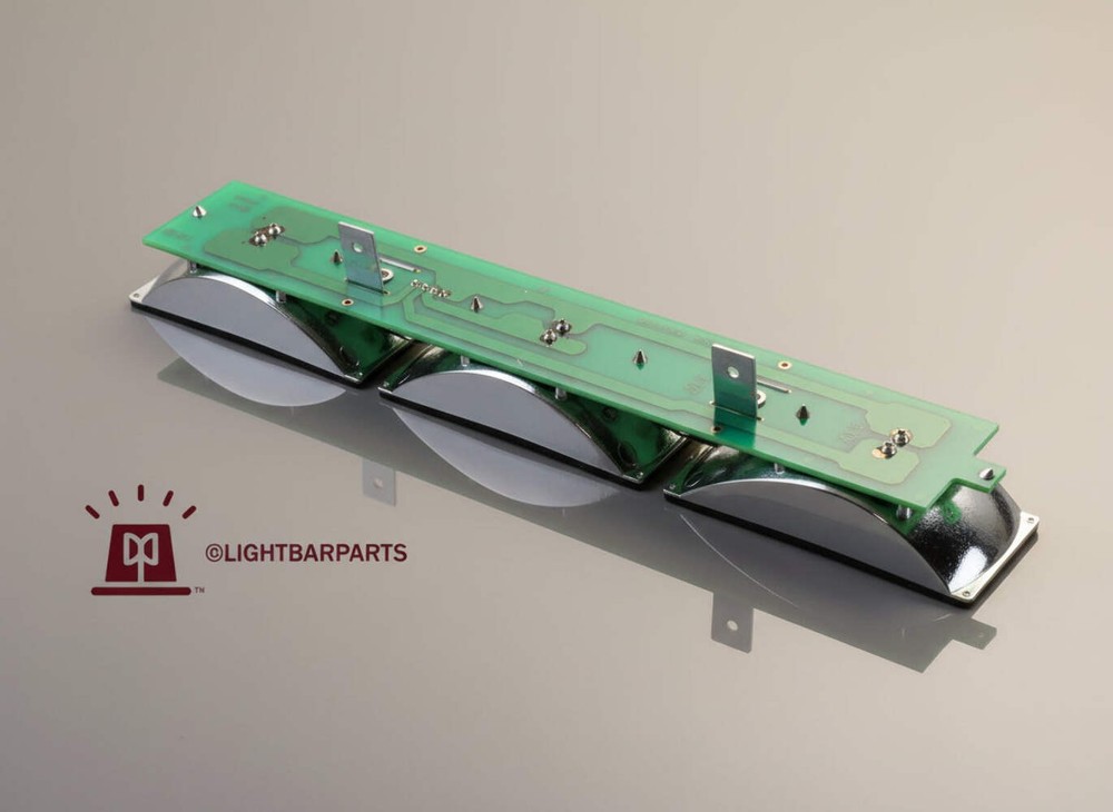 Code 3 MX7000 - End Section Traffic Advisor Light Assembly With White Bulbs