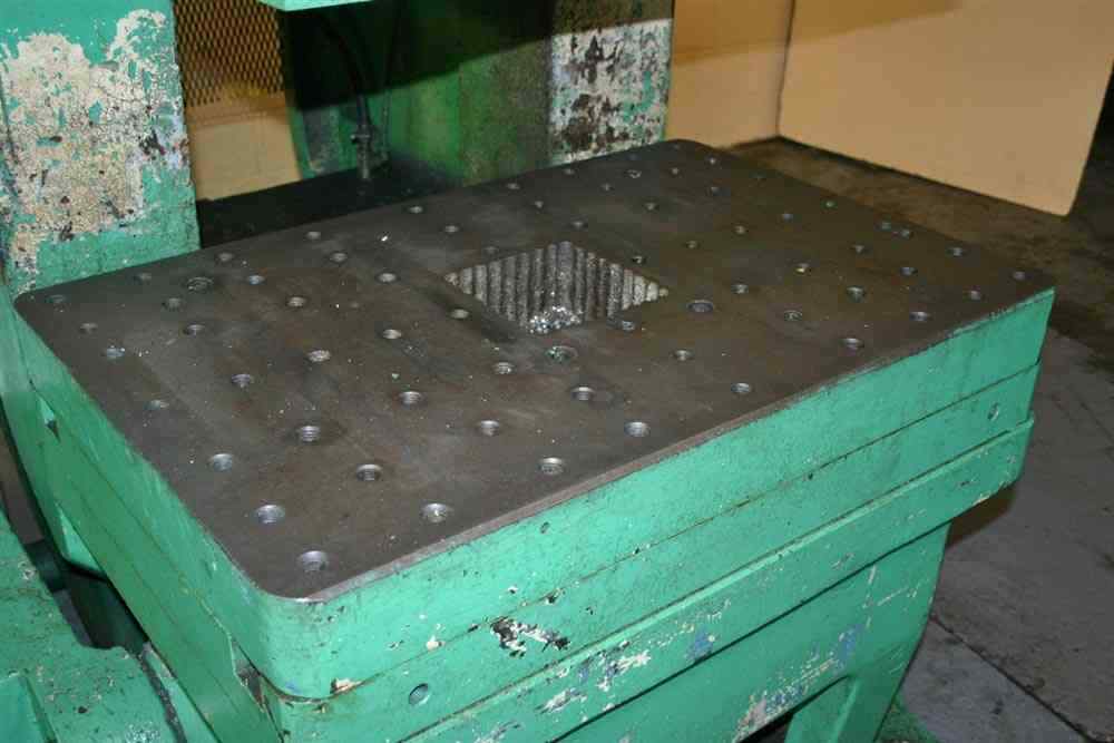 75 TON MINSTER MODEL NO 7 DIENAMIC OBI FW PRESS: YODER #64494