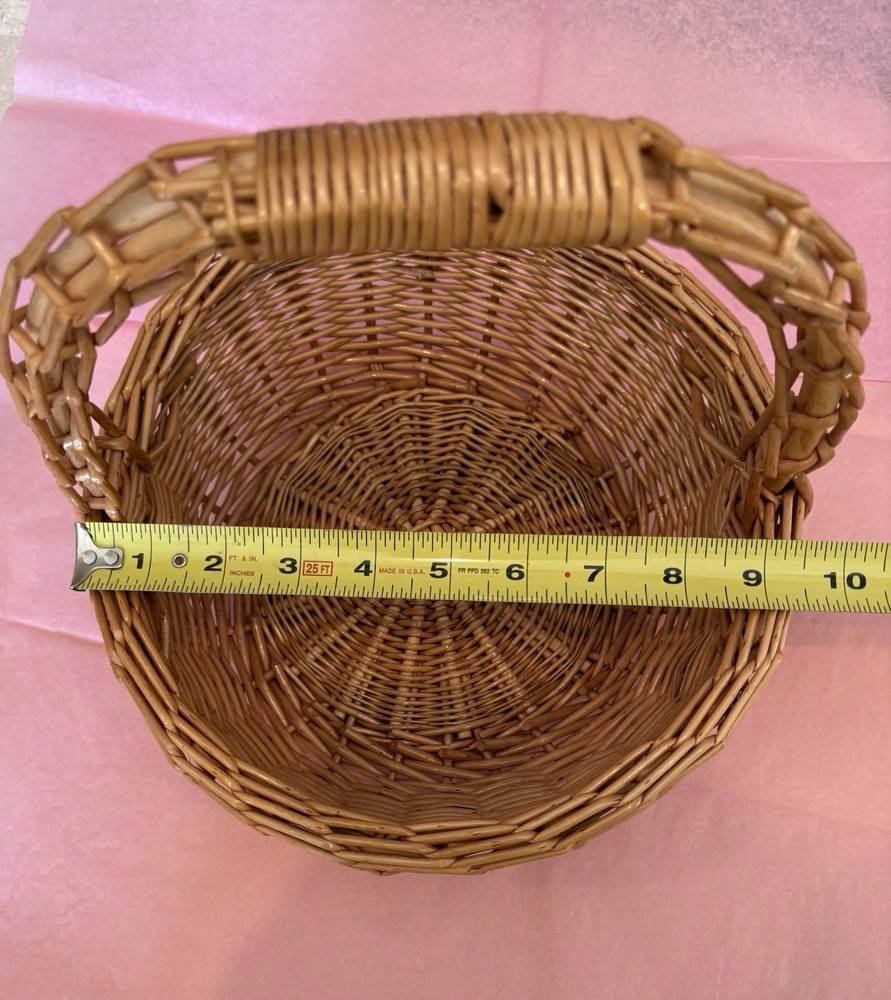 Vintage All Purpose Brown Wicker / Rattan Basket Gift Easter Bread Decorative