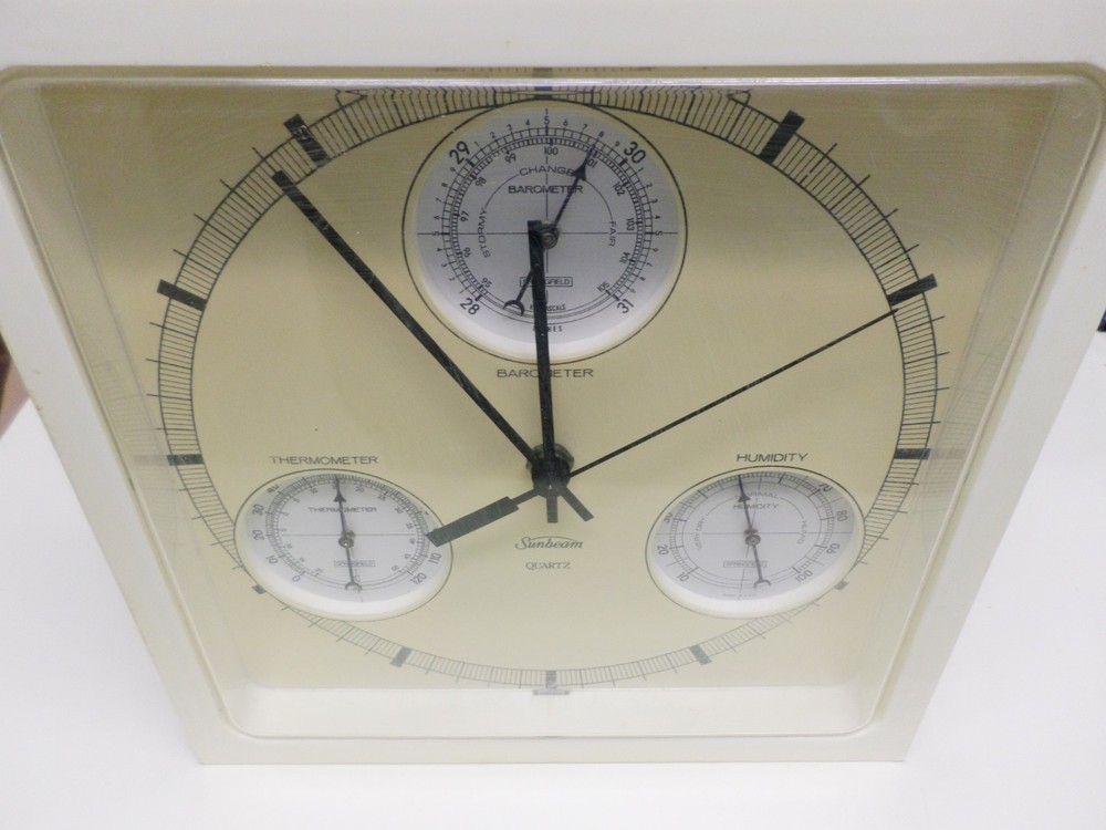 Sunbeam Quartz clock with barometer, thermometer and humidity