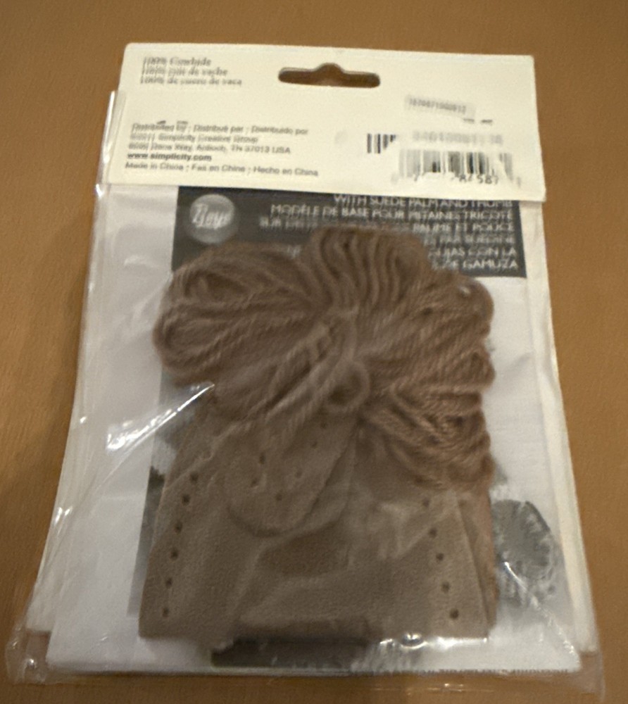 Boye Crafts Kit Suede Mitten Palms Size Medium