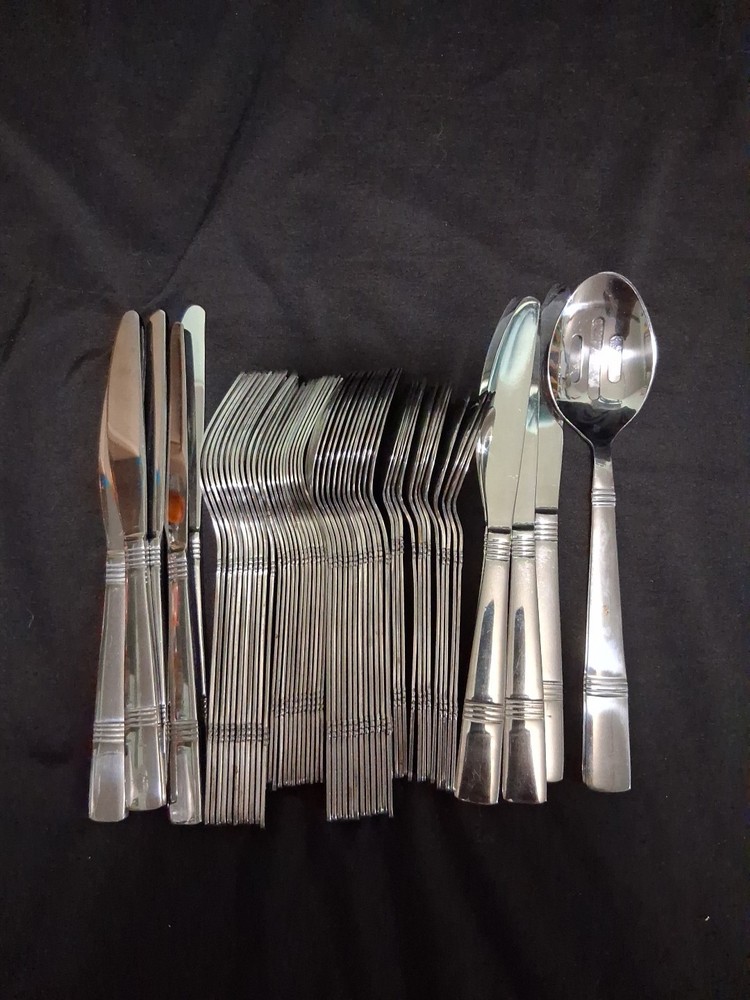 58 Pc Set Cambridge Braylen Mirror Stainless Bands Flatware Silverware