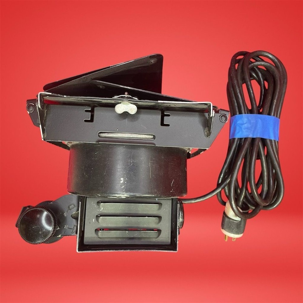 Lowel DP 1000W Continuous Light with Barn Doors and Bulb