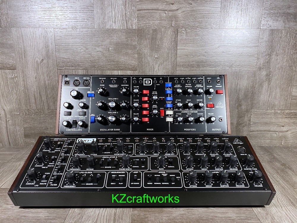 Basic Stand for Behringer Model D / PRO 1 / Neutron / K2 / WASP / CAT --- BLACK