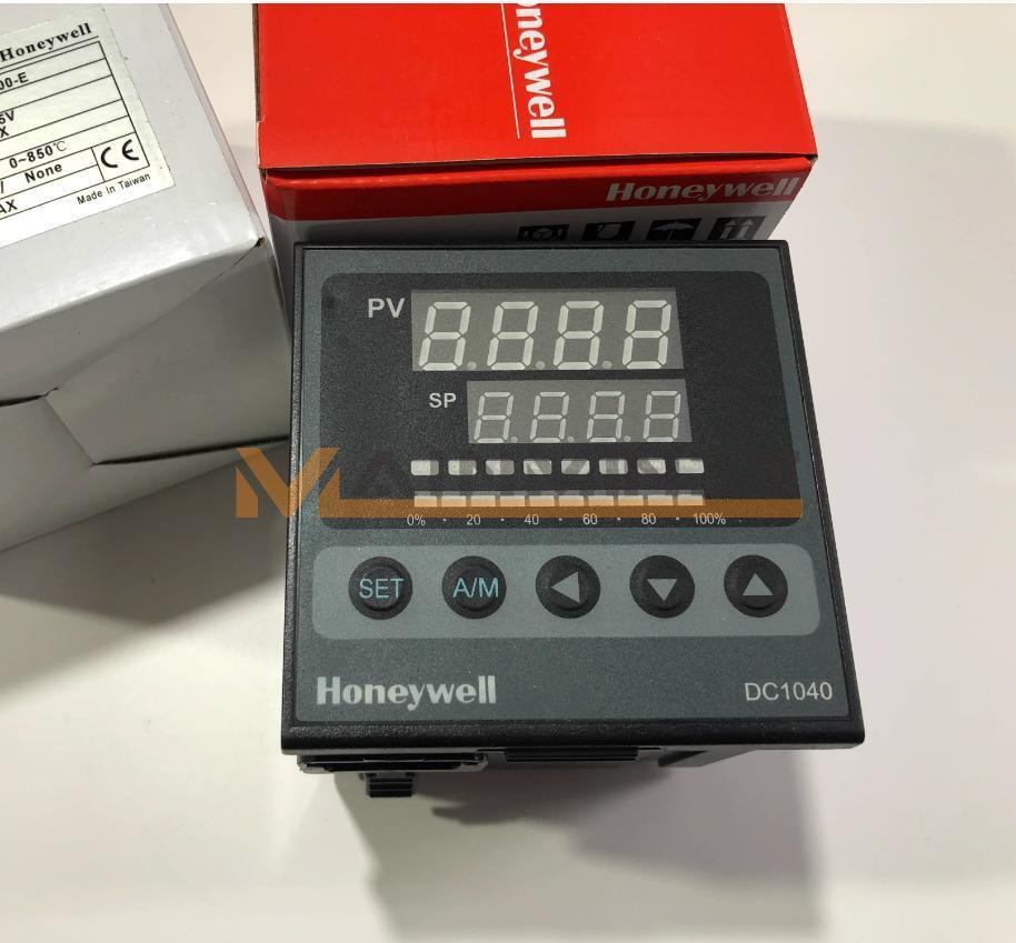 One new HONEYWELL DC1040CT-102000-E Temperature Controller