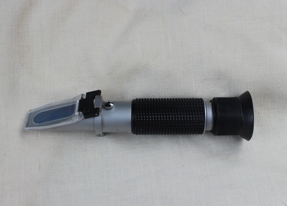 0-32% Brix Refractometer for Sweetness testing, used