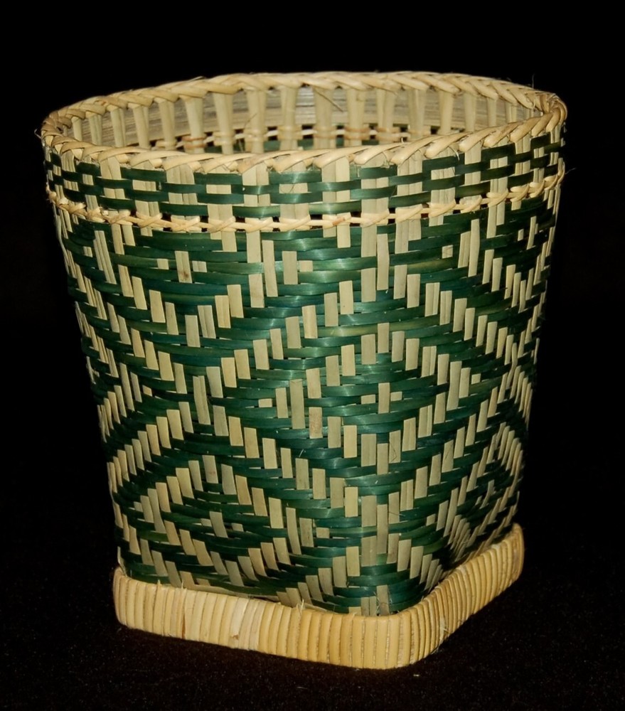 VINTAGE Southwestern Baskets Set of 3 Stackable Green Pattern