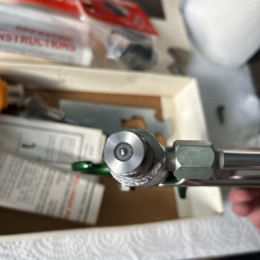 Binks Model 700 Spray Gun