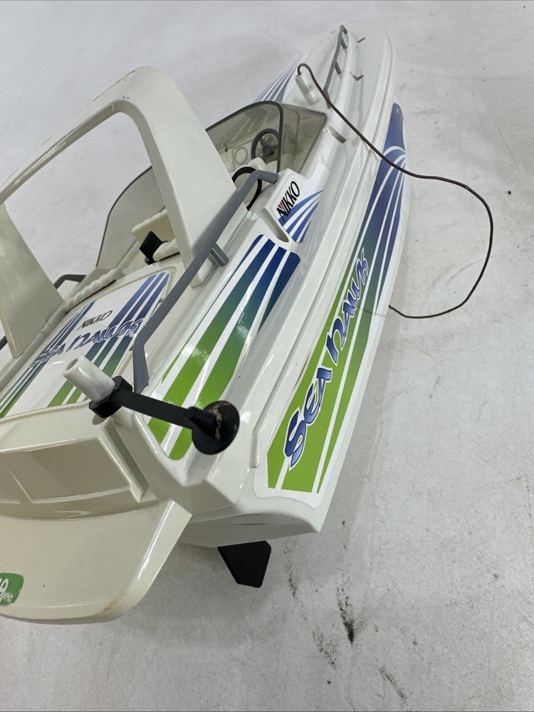 RARE Vintage Nikko Seahawk RC Boat With Controller