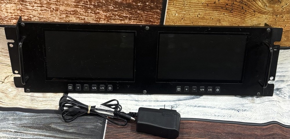 Defender Security 2 x 7" LCD Rack Mount Monitors