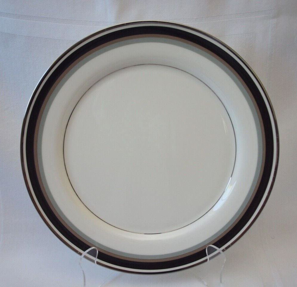 5 Pc Mikasa NOIR Place Setting Bone China A4-102 EUC