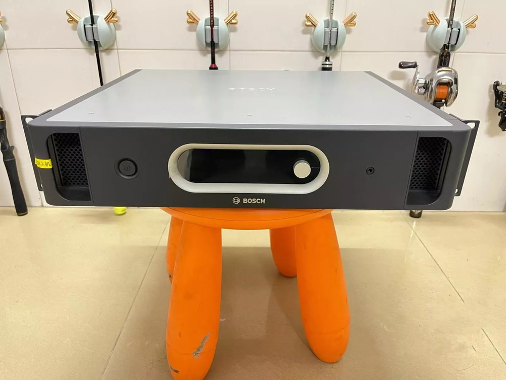 1PCS USED BOSCH DCN-CCUB central controller (DHL or EMS)