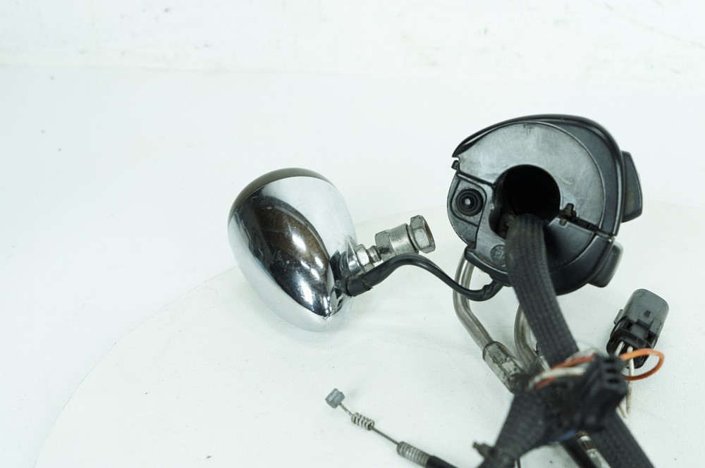 09 Harley Dyna Super Glide Custom OEM Right Engine Start Kill Switches Controls