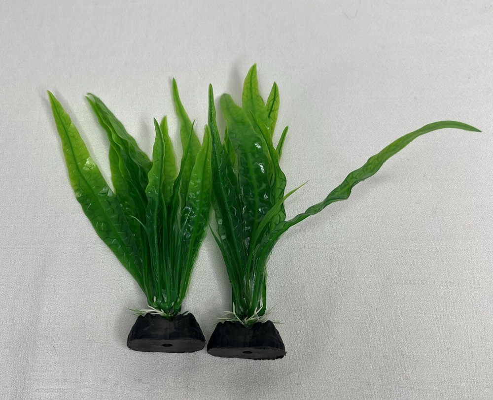 2PC Xunyee Plastic Aquarium Plants