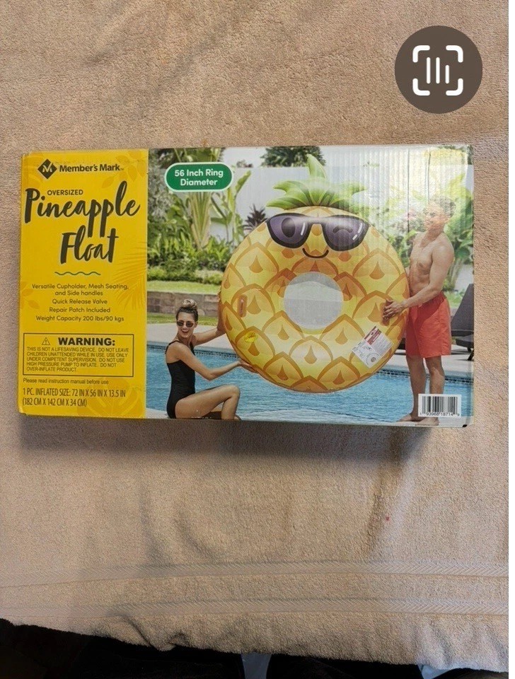 Member’s Mark Oversized, Pineapple Float Weight Capacity 200 lbs.72inX56inX13.￼￼