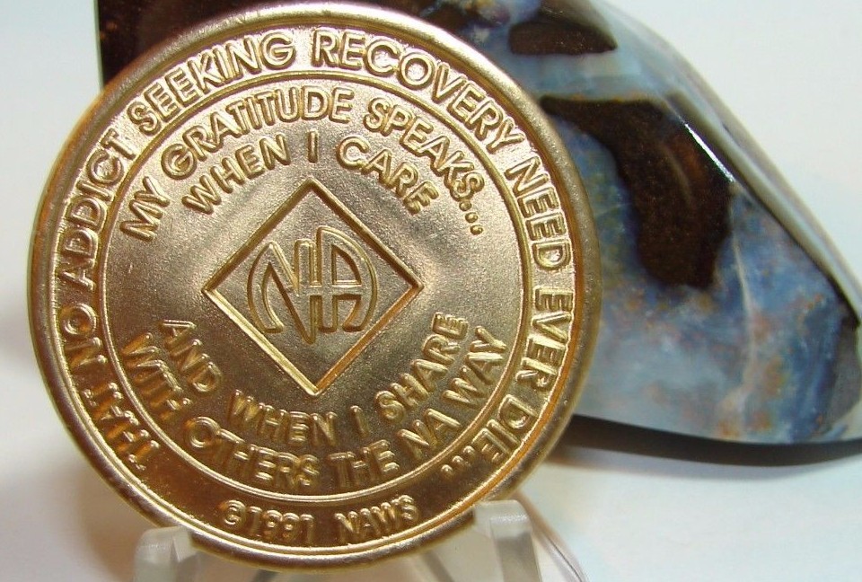Narcotics Anonymous NA 32 Year Clean Bronze Medallion Recovery Chip Token