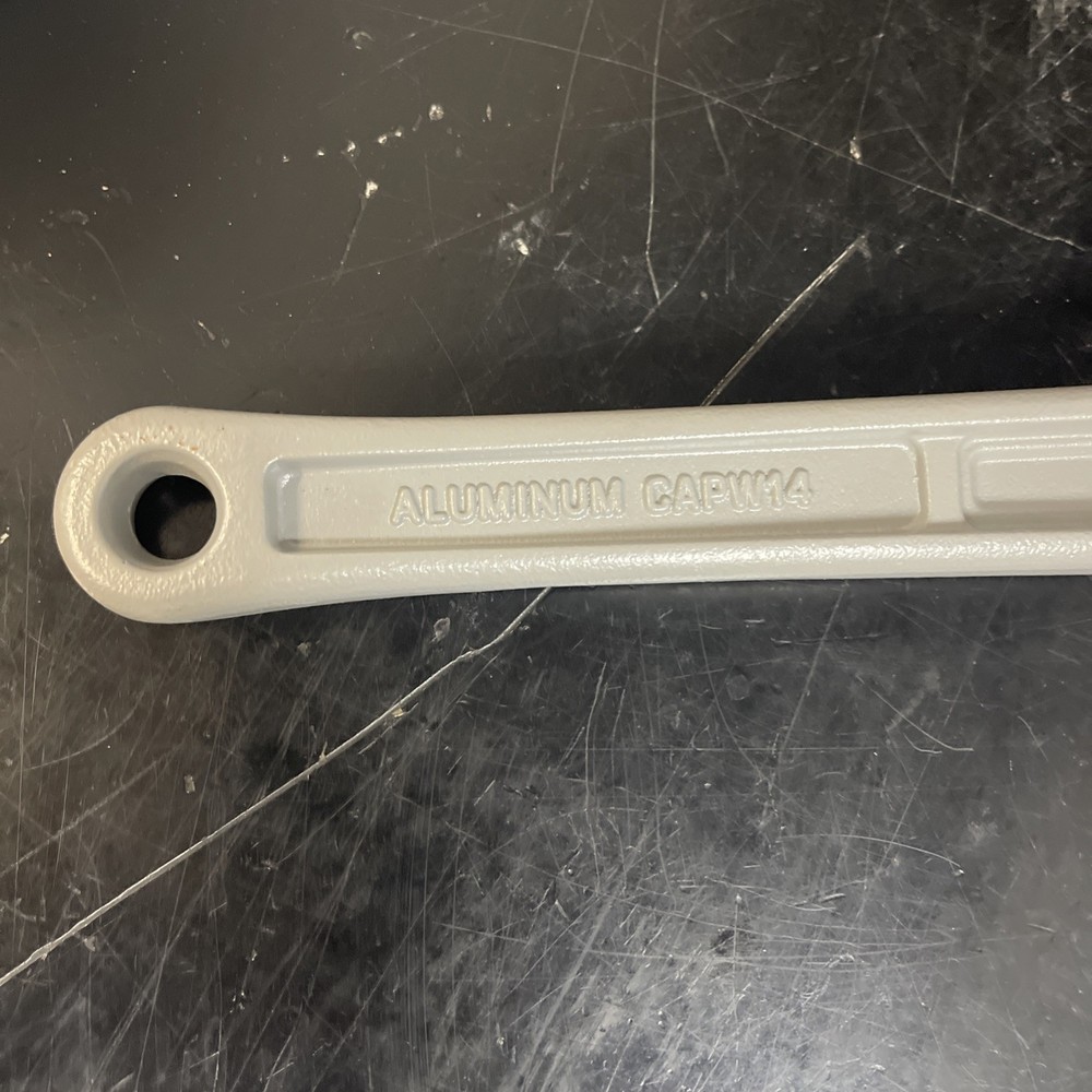 Crescent Jaws Pipe Wrench CAPW14L