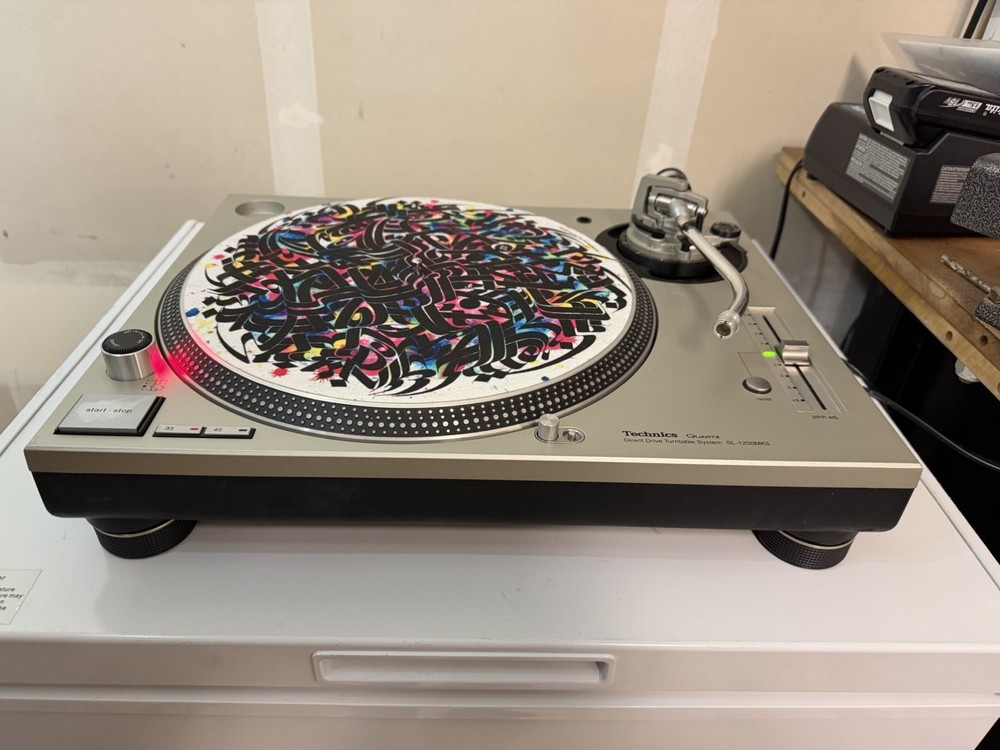 Technics sl-1200mk5 Turntable Silver