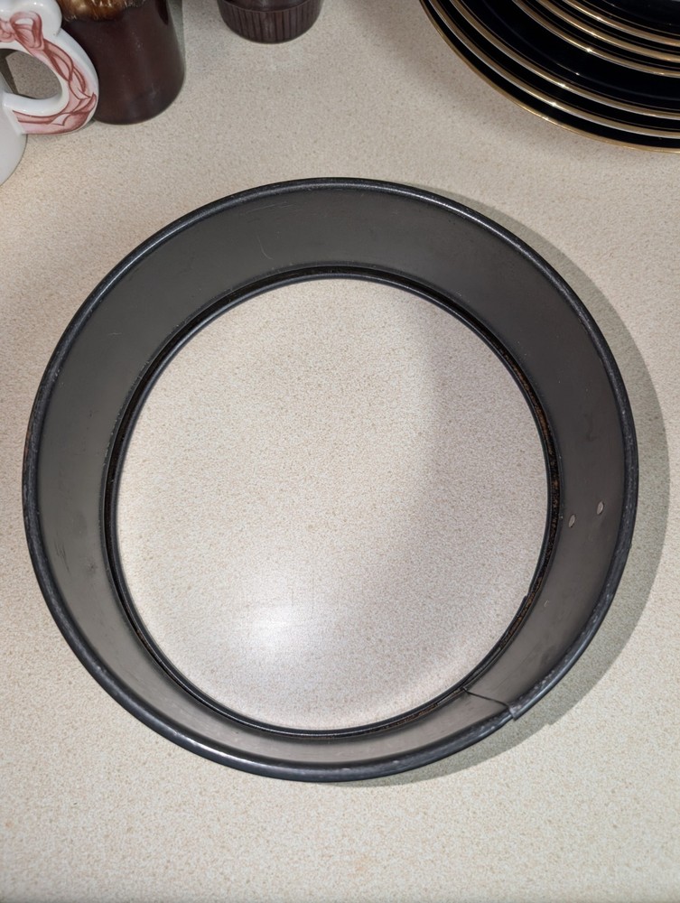 Wilton Springform 9" (Ring Only)