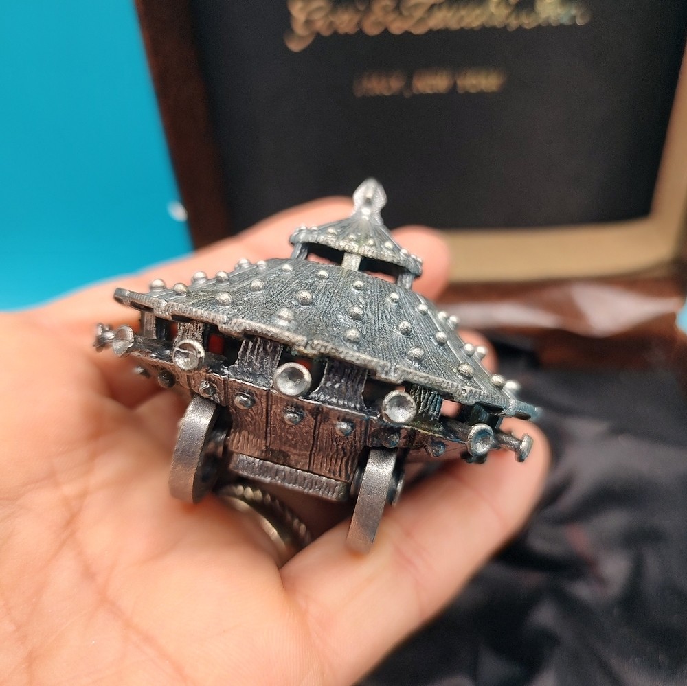 War Machine Silver Tank - Leonardo da Vinci - Italy