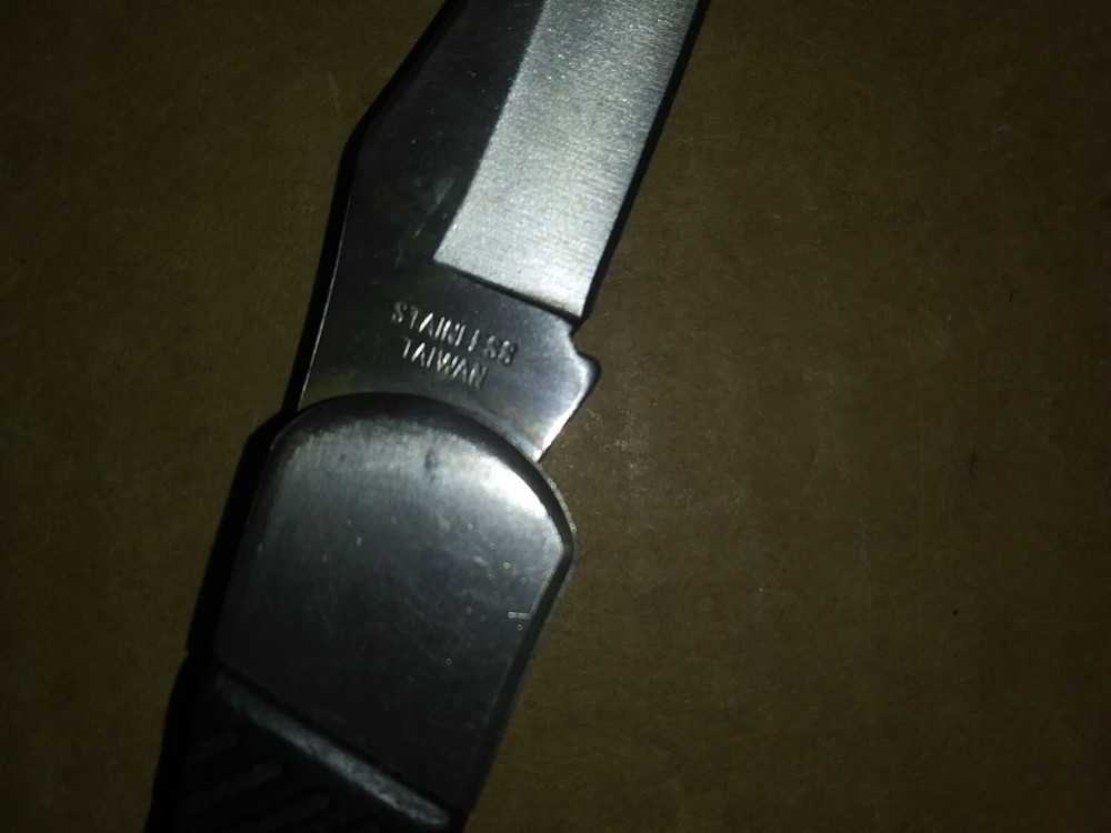 Vintage Sharp Model 425 Lockback Single Blade Folding Knife-Stainless-Black