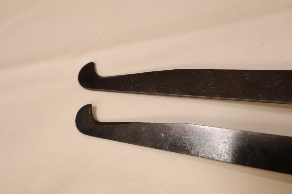 2 Carving Knives Hook Tip CA