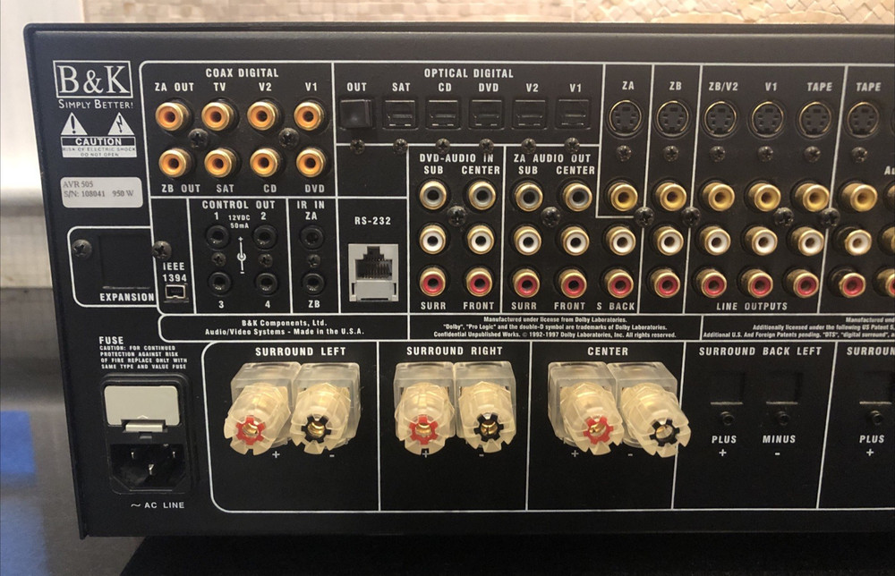 B&K Components AVR505 A / V Receiver SR10.1 B&K Remote Control Bundle