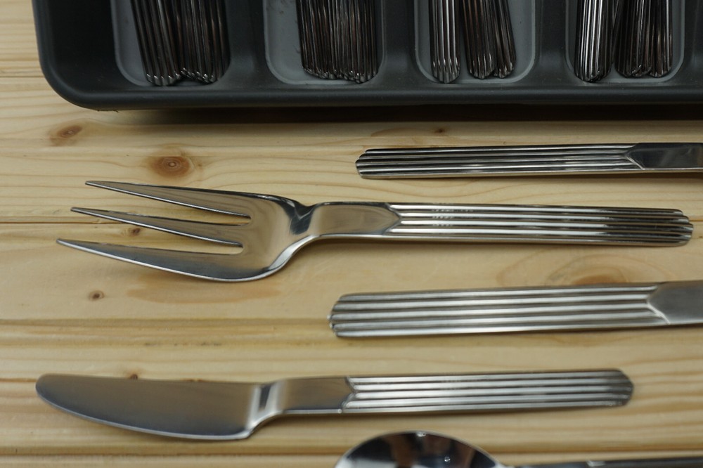 Cambridge Silver Tides 44 Pieces Dinner Salad Fork Tea Table Spoon Knife Serving