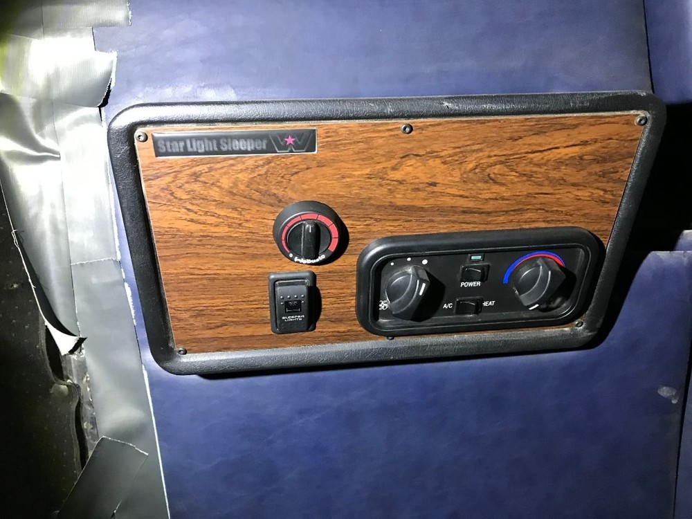 Western Star Trucks 4900 Sleeper Control - Used