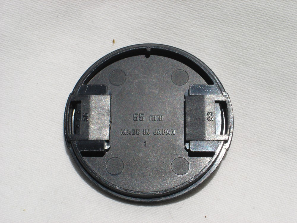 one QUANTARAY 55mm plastic front lens cap Japan