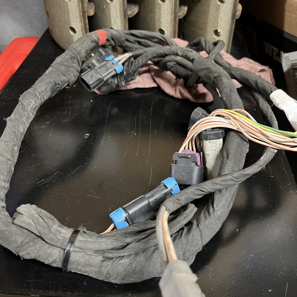 22758929 Volvo Transmission Harness, See Description