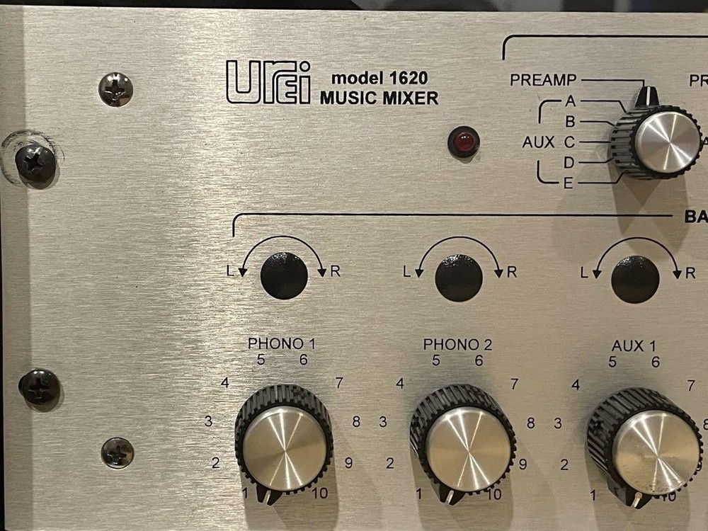 Urei model 1620 music mixer Silver panel