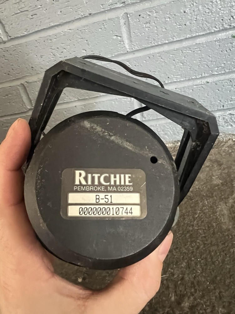 RITCHIE B-51 EXPLORER COMPASS BLACK BRACKET MOUNT BOAT NAVIGATION