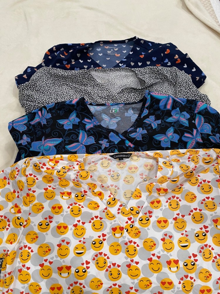 Womens scrub sets. Size large and extra large. 